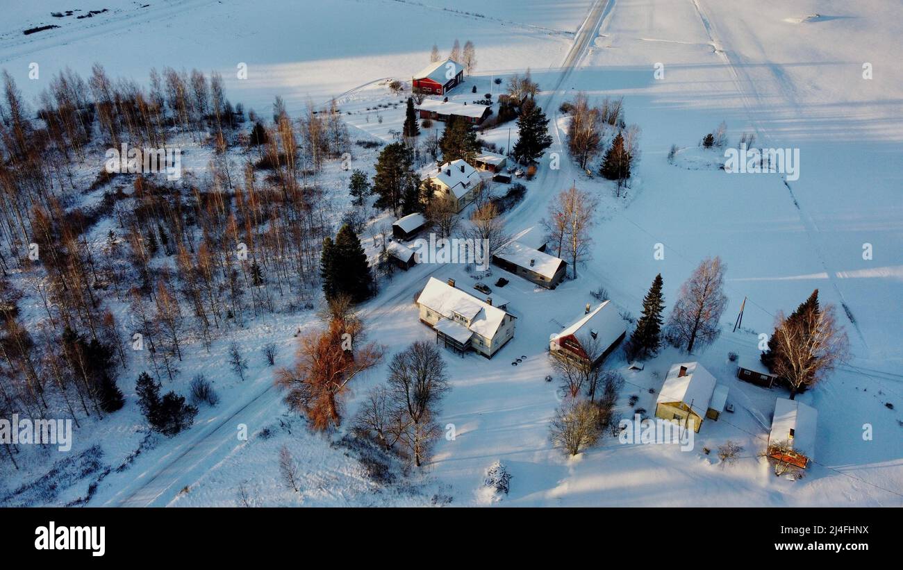 Lavikanlahti a Savitaipal al Lago Saimaa il 1 gennaio girato con un drone a mezzogiorno Foto Stock