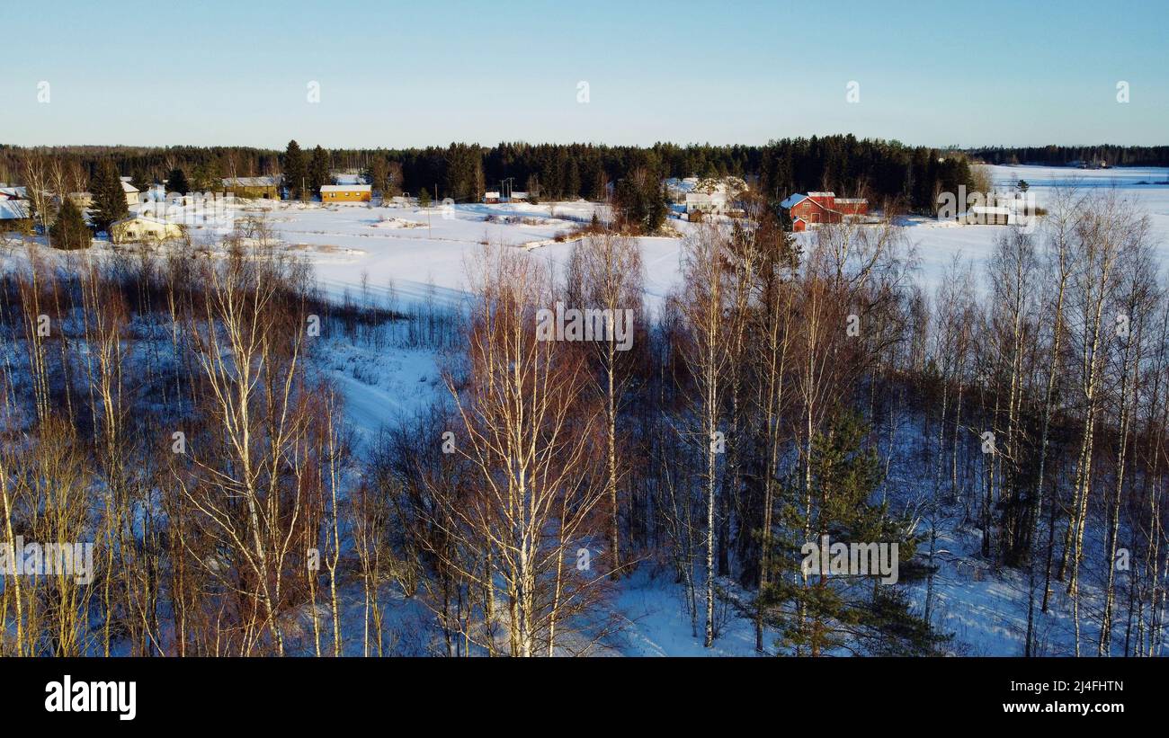 Lavikanlahti a Savitaipal al Lago Saimaa il 1 gennaio girato con un drone a mezzogiorno Foto Stock