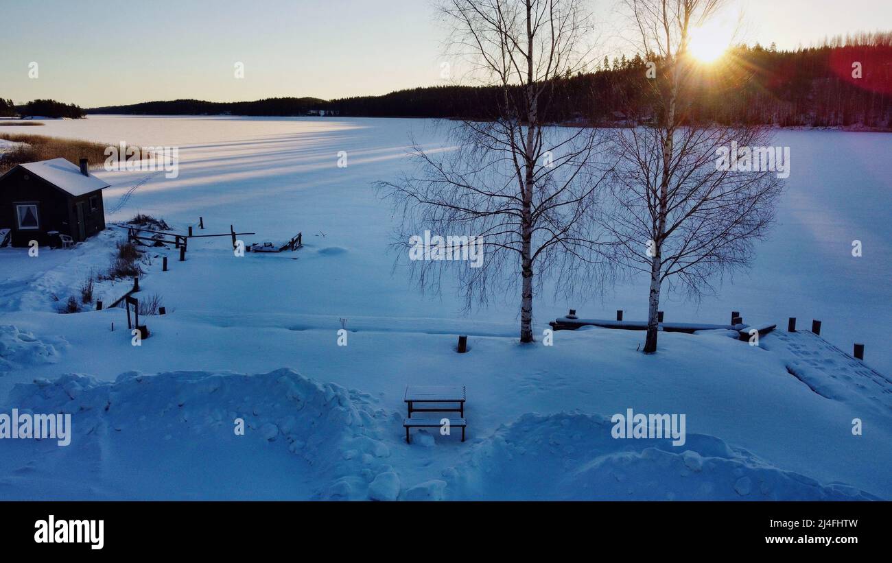 Lavikanlahti a Savitaipal al Lago Saimaa il 1 gennaio girato con un drone a mezzogiorno Foto Stock