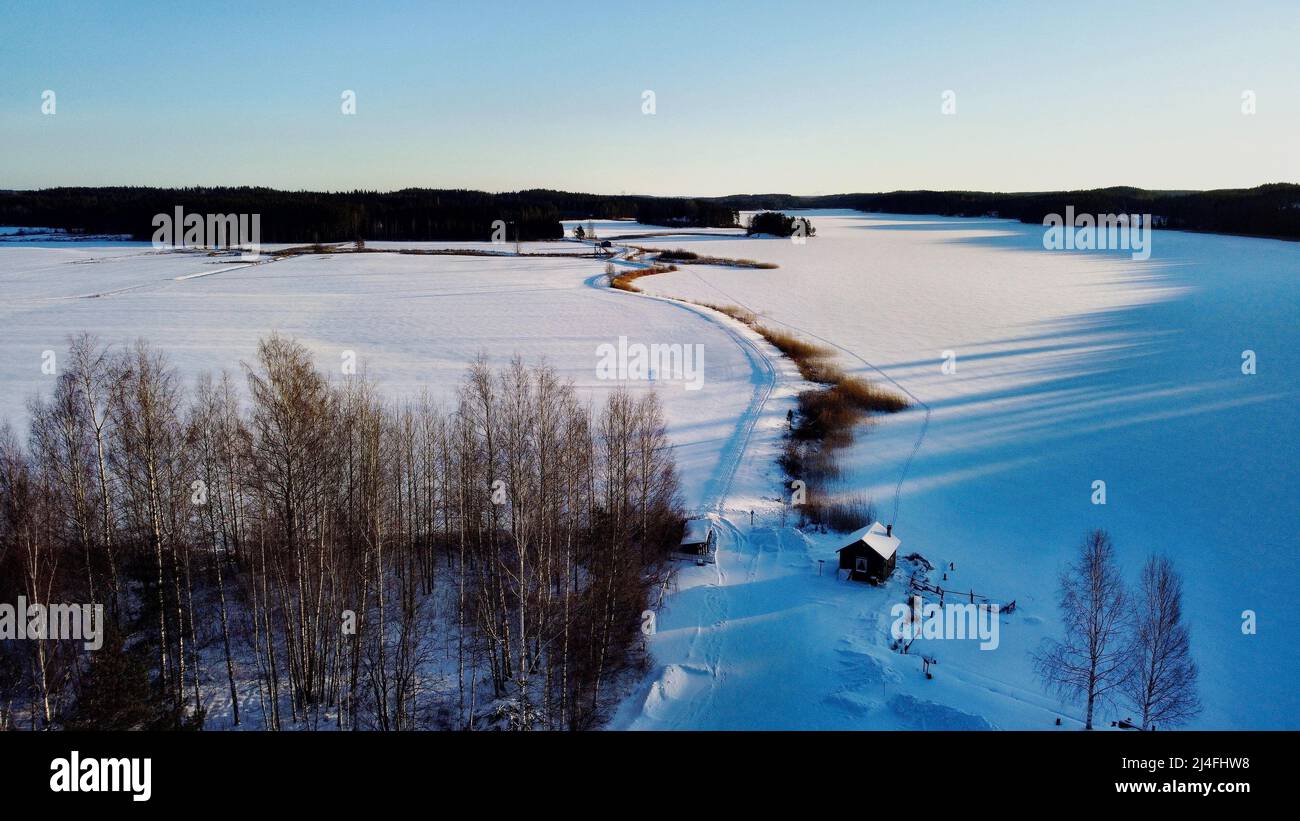 Lavikanlahti a Savitaipal al Lago Saimaa il 1 gennaio girato con un drone a mezzogiorno Foto Stock