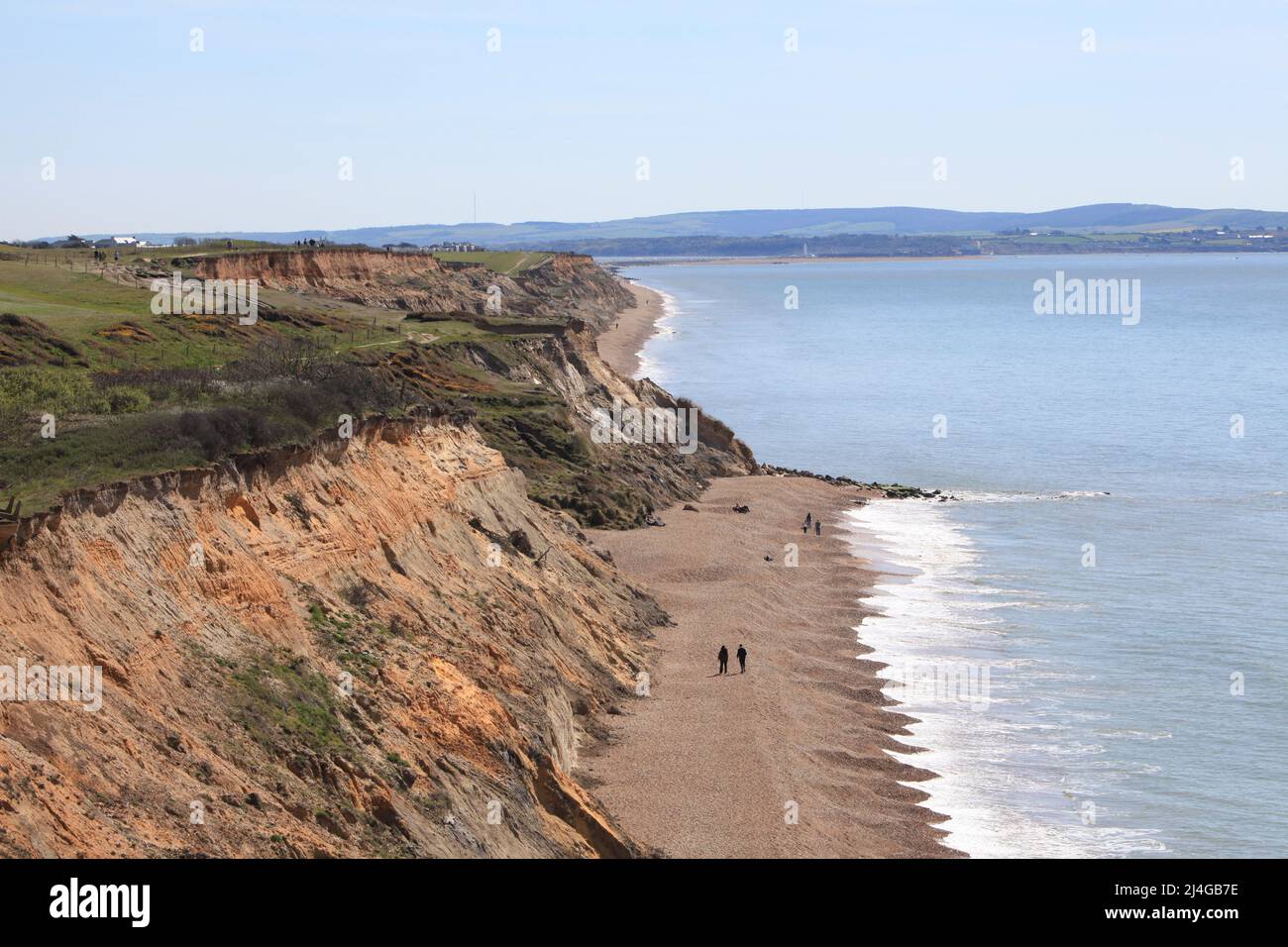 Effetti dell'erosione costiera a Barton sul mare, Hampshire Regno Unito Aprile 2022 Foto Stock