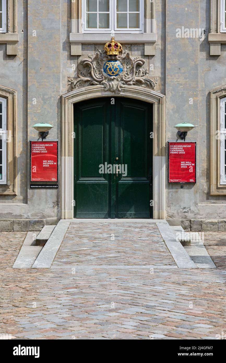 Il Museo Danese d'Arte e Design (Designmuseum Danmark), ingresso; Bredgade, Copenhagen, Danimarca Foto Stock