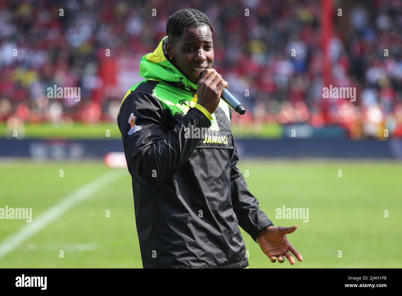 Abevia McDonald della Giamaica parla alla folla della prossima Coppa del mondo, il 4/15/2022. (Foto di David Greaves/News Images/Sipa USA) Credit: Sipa USA/Alamy Live News Foto Stock