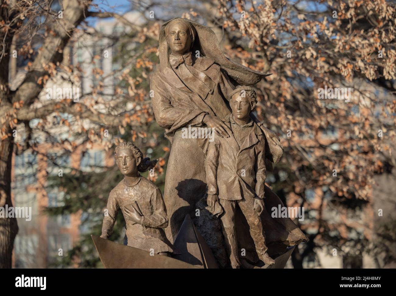 NEW YORK, N.Y. – 6 febbraio 2022: Il Memoriale Madre Cabrini, in onore di Maria Francesca Xavier Cabrini, si trova a Battery Park City. Foto Stock