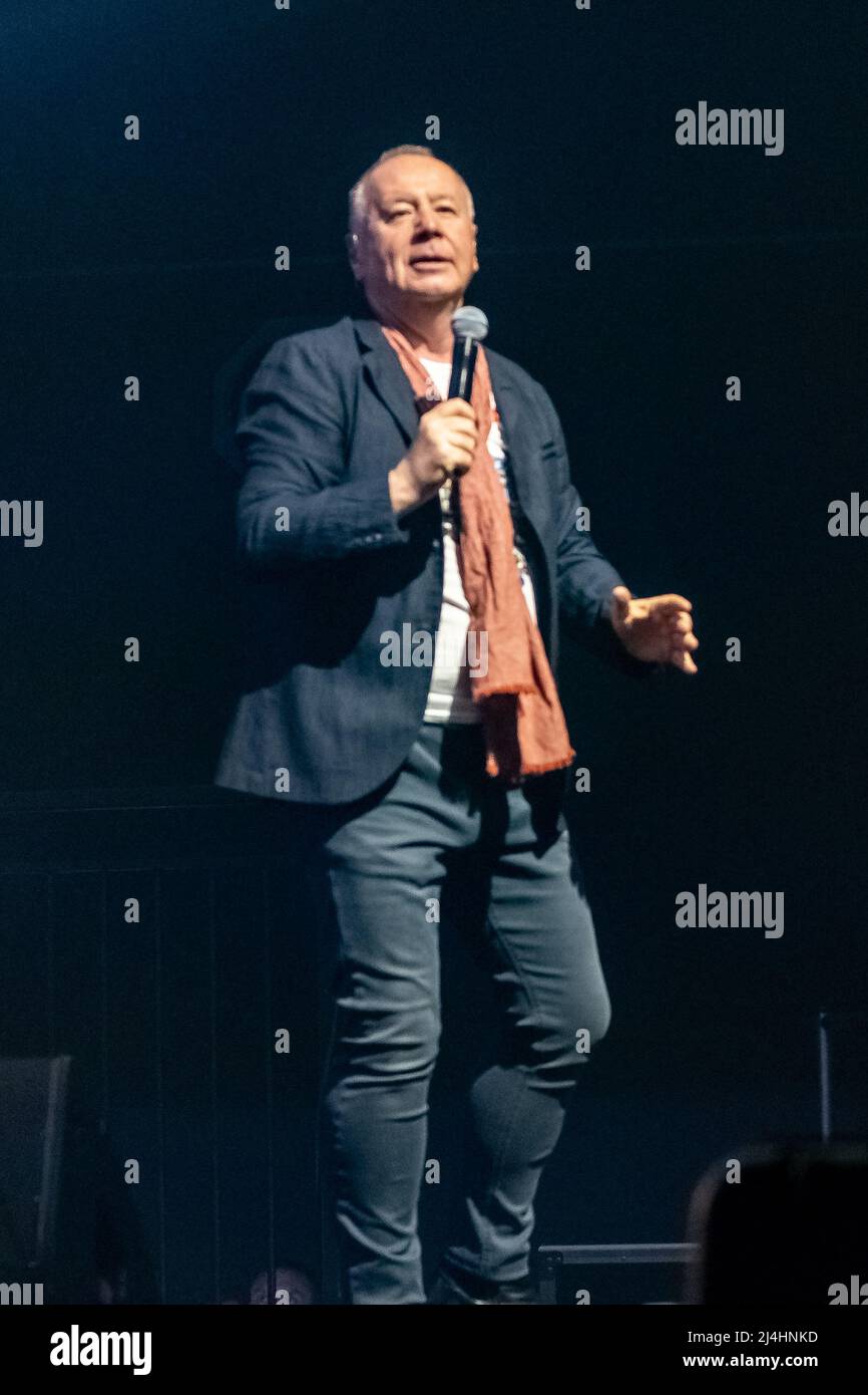 Hull, Regno Unito. 15th Apr 2022. Simple Minds si esibiscono alla Bonus Arena come parte del loro 40 anni anniversario tour 2022. Credit: Gary Stafford/Alamy Live News Foto Stock