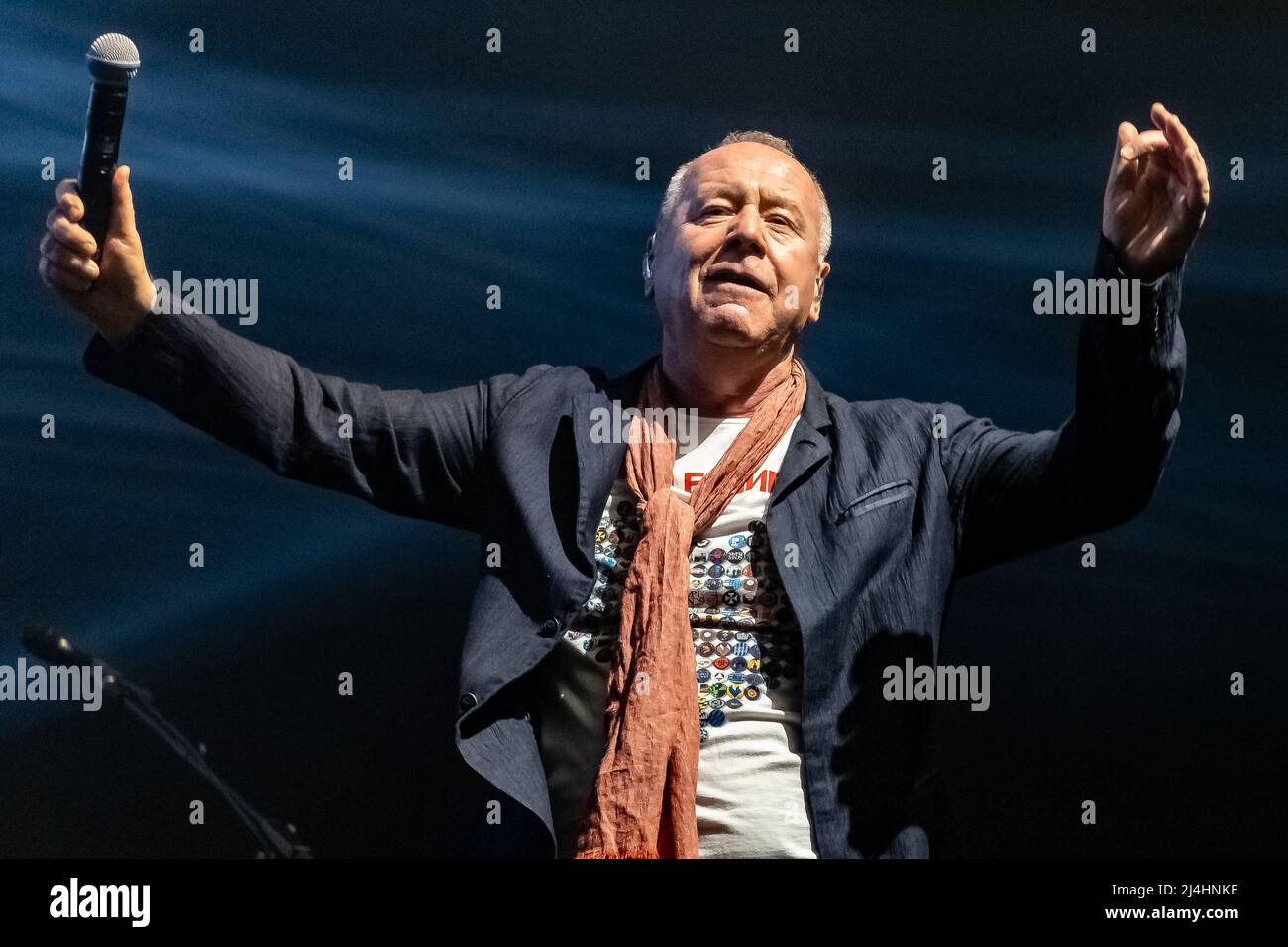 Hull, Regno Unito. 15th Apr 2022. Simple Minds si esibiscono alla Bonus Arena come parte del loro 40 anni anniversario tour 2022. Credit: Gary Stafford/Alamy Live News Foto Stock