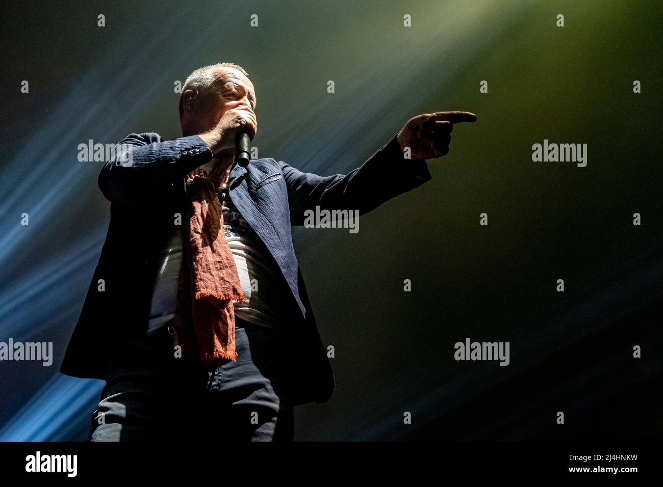 Hull, Regno Unito. 15th Apr 2022. Simple Minds si esibiscono alla Bonus Arena come parte del loro 40 anni anniversario tour 2022. Credit: Gary Stafford/Alamy Live News Foto Stock
