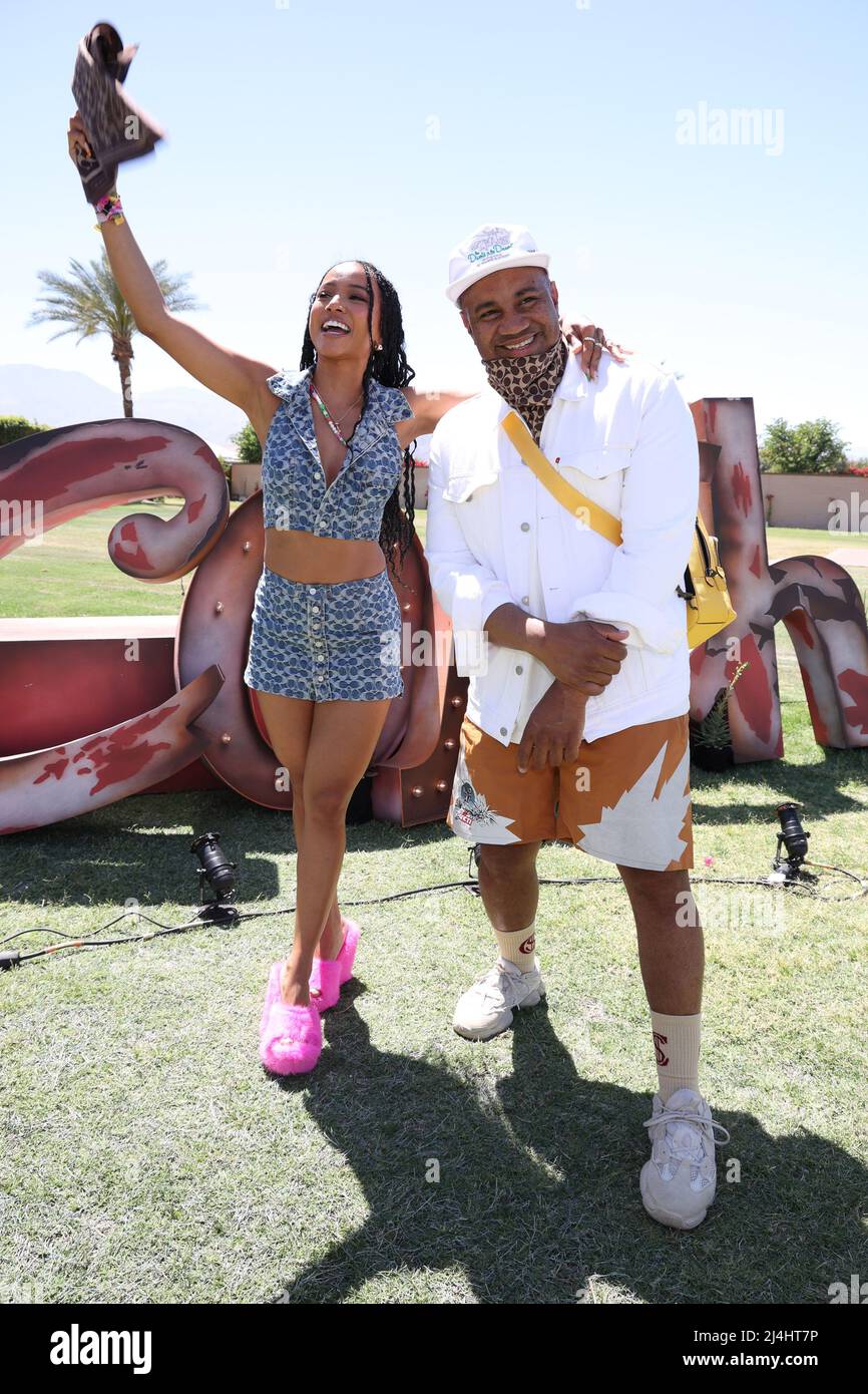 Indio, CA. 15th Apr 2022. Karrueche Tran e Lenny S a Coach: The Coach Collective Brunch ospitato da Karrueche Tran e Lenny S alla Coach House di Indio, California, durante il Coachella Valley Music and Arts Festival 2022 il 15 aprile 2022. Credit: Walik Goshorn/Media Punch/Alamy Live News Foto Stock