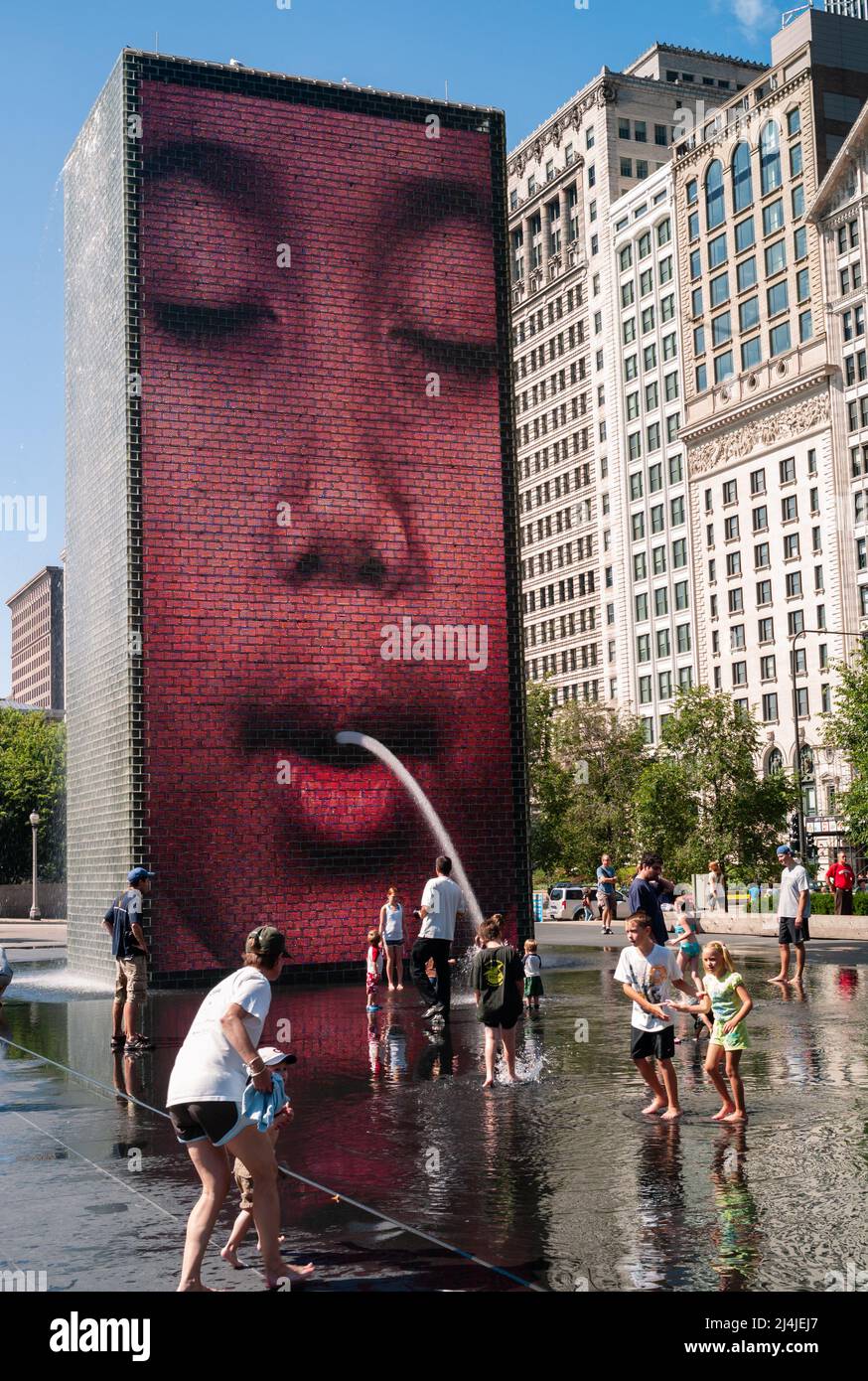 Chicago, Illinois, USA - Luglio 25 2009: Crown Fountain progettato da Jaume Plensa nel 2004 Foto Stock
