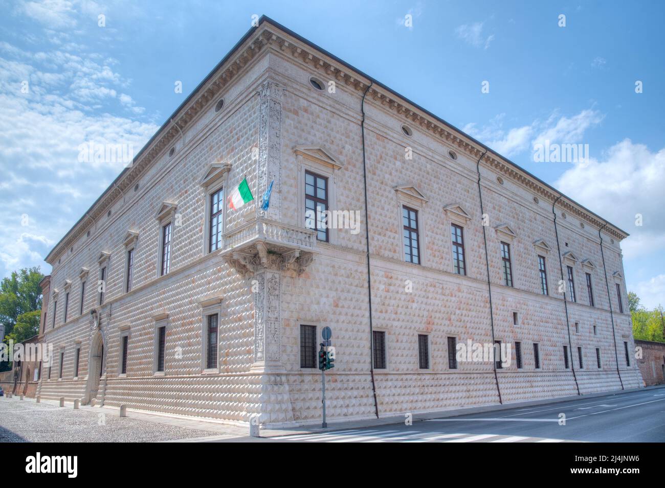 Palazzo dei Diamanti nel comune italiano di Ferrara. Foto Stock