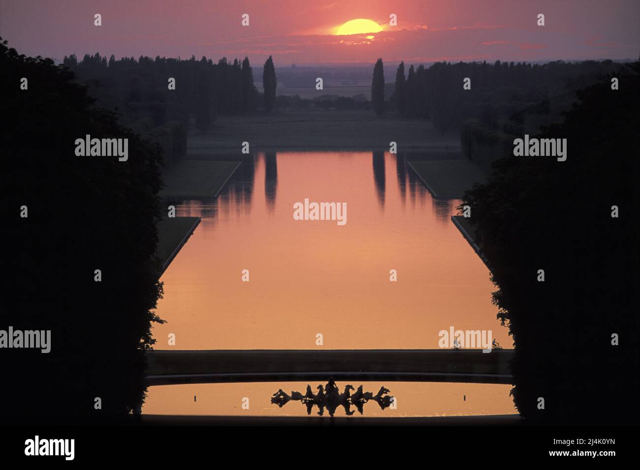 Francia. Yvelines (78) Reggia di Versailles: Nella grande prospettiva dell'asse del Sole, foto aerea del bacino di Apollon e del Canal Grande Foto Stock
