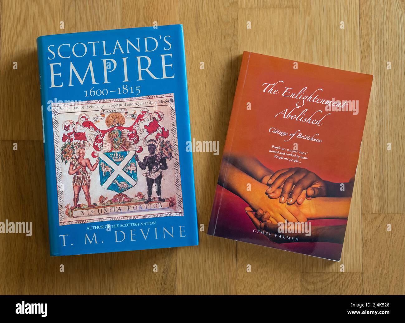 Libri di autori Sir Tom Devine & Sir Geoff Palmer che discutono dei link di Edimburgo alla schiavitù e al razzismo, Scozia, Regno Unito Foto Stock