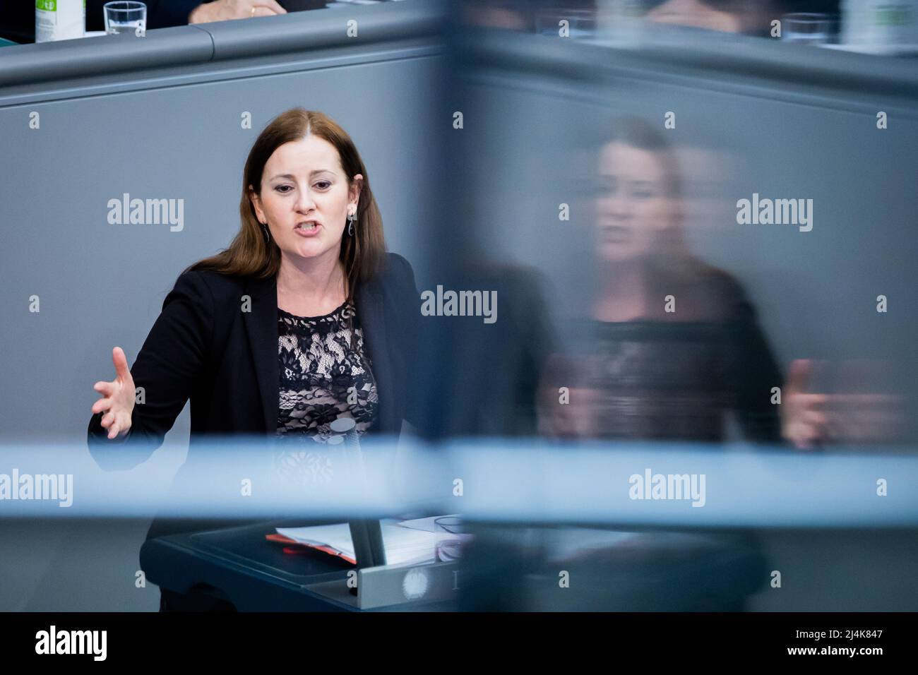 08 aprile 2022, Berlino: Janine Wissler, presidente federale del partito di sinistra. Foto: Christoph Soeder/dpa Foto Stock