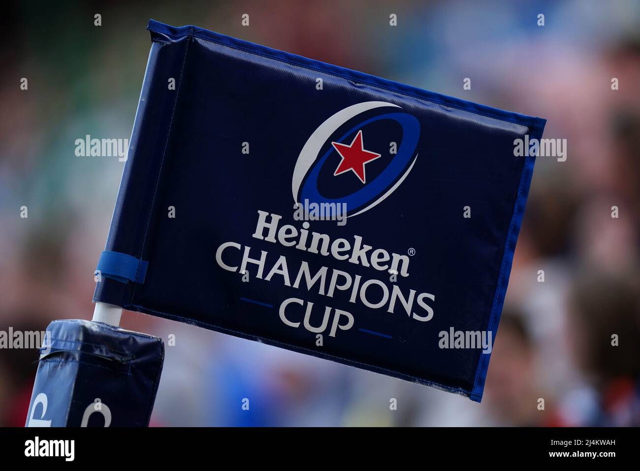 Una bandiera di linea durante il round di Heineken Champions Cup del 16, seconda partita al Mattioli Woods Welford Road Stadium di Leicester. Data foto: Sabato 16 aprile 2022. Foto Stock