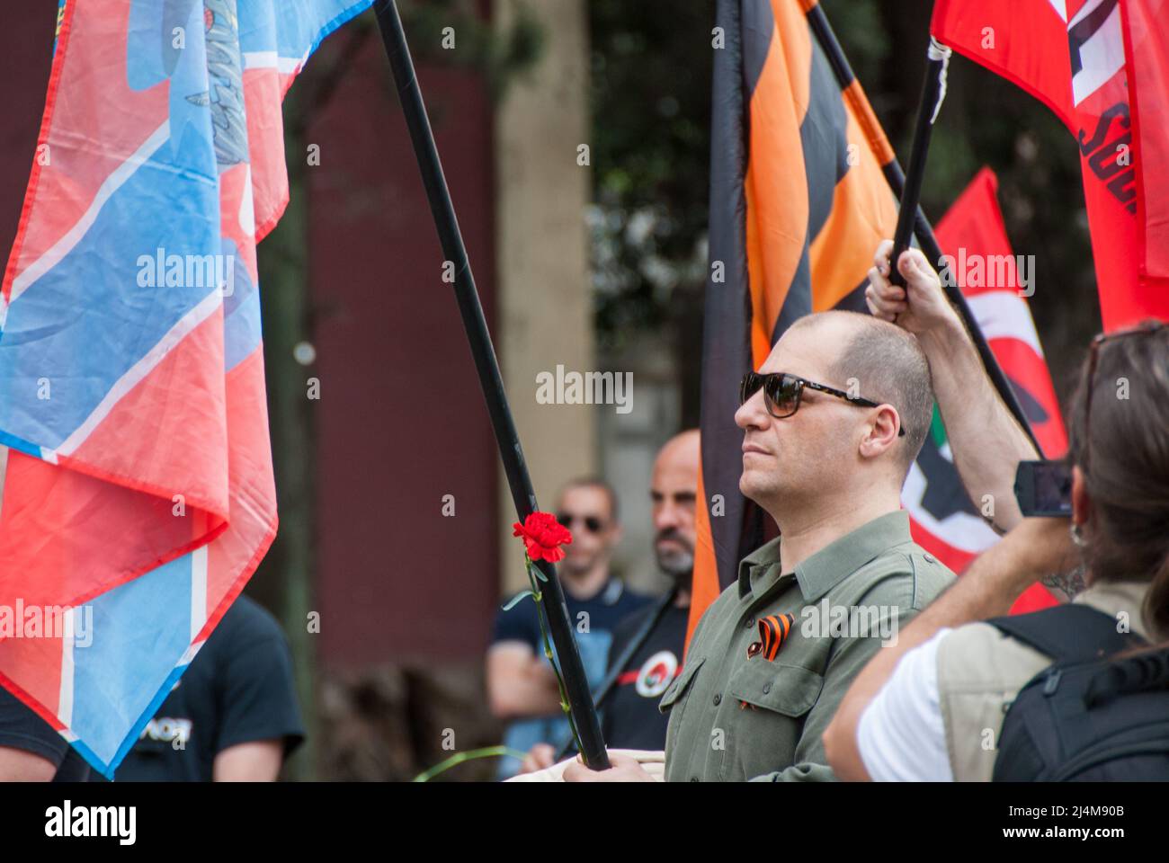 Roma, Italia. 16th Apr 2022. 04/16/2022 Roma, marcia commemorativa ai partigiani caduti organizzata da Patria Socialista Credit: Independent Photo Agency/Alamy Live News Foto Stock