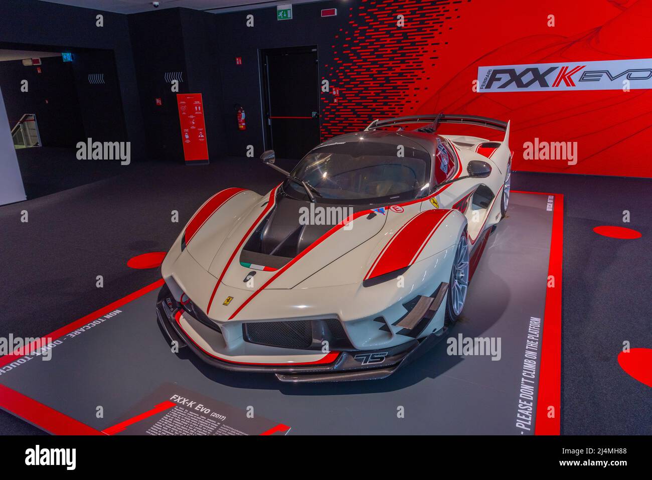 Maranello, Italia, 23 settembre 2021: Ferrari FXXK Evo all'interno del museo Ferrari a Maranello, Italia. Foto Stock