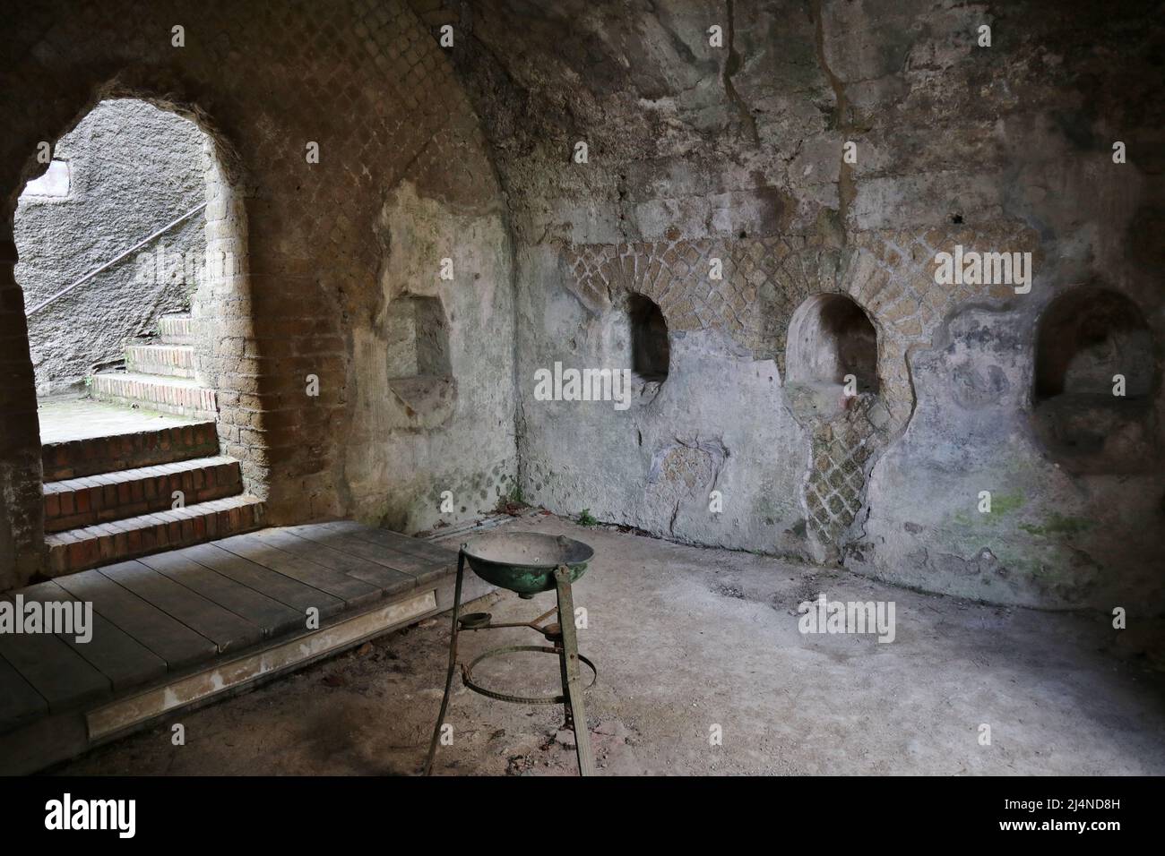 Napoli - interno della Tomba di Virgilio nel Parco Vergiliano a Piedigrotta Foto Stock