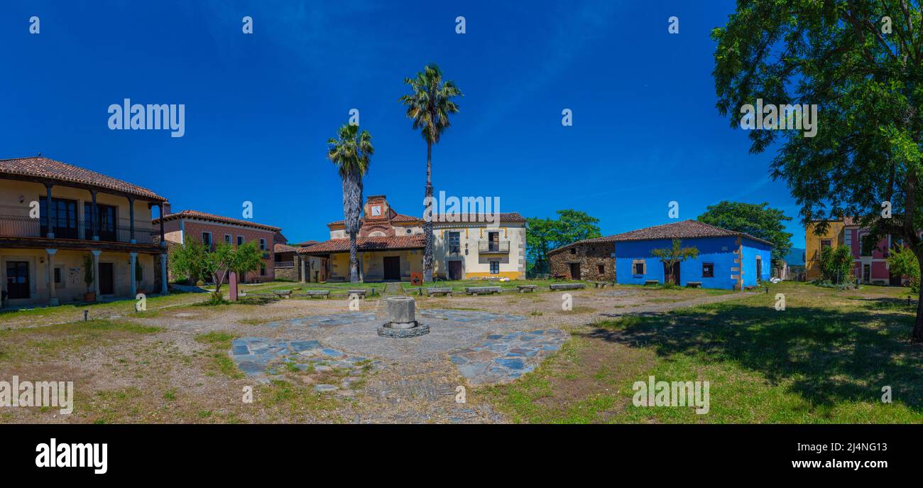 Plaza Mayor in una città fantasma Granadilla in Spagna Foto Stock