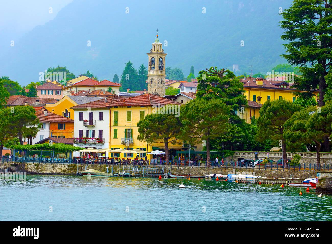Lenno sulle rive del lago di Como in Italia settentrionale Foto Stock