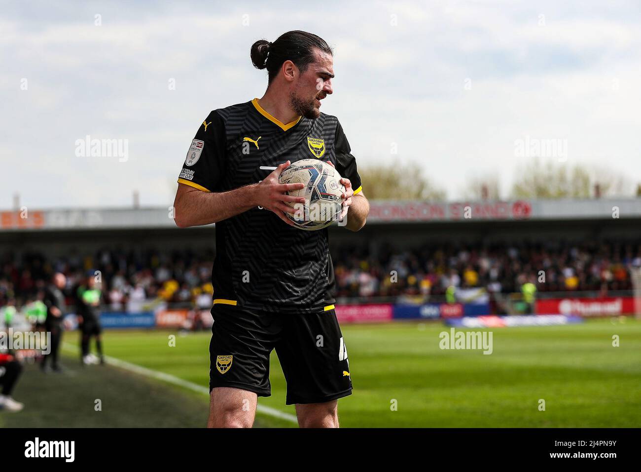 Ciaron Brown di Oxford durante la partita della EFL Sky Bet League 1 tra Fleetwood Town e Oxford United all'Highbury Stadium, Fleetwood, Inghilterra, il 15 aprile 2022. Foto di Simon Hall. Solo per uso editoriale, licenza richiesta per uso commerciale. Nessun utilizzo nelle scommesse, nei giochi o nelle pubblicazioni di un singolo club/campionato/giocatore. Foto Stock