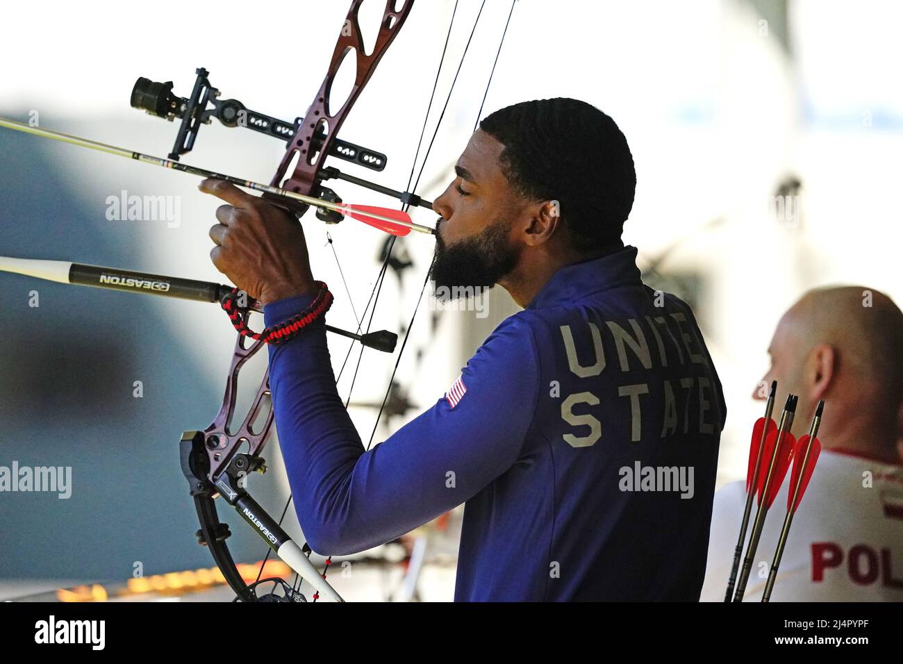 Gabriel George della squadra USA nel tiro con l'arco durante gli Invictus Games a Zuiderpark, l'Aia, Paesi Bassi. Data foto: Domenica 17 aprile 2022. Foto Stock Gabriel George della squadra USA nel tiro con l'arco durante gli Invictus Games a Zuiderpark, l'Aia, Paesi Bassi. Data foto: Domenica 17 aprile 2022. Foto Stock