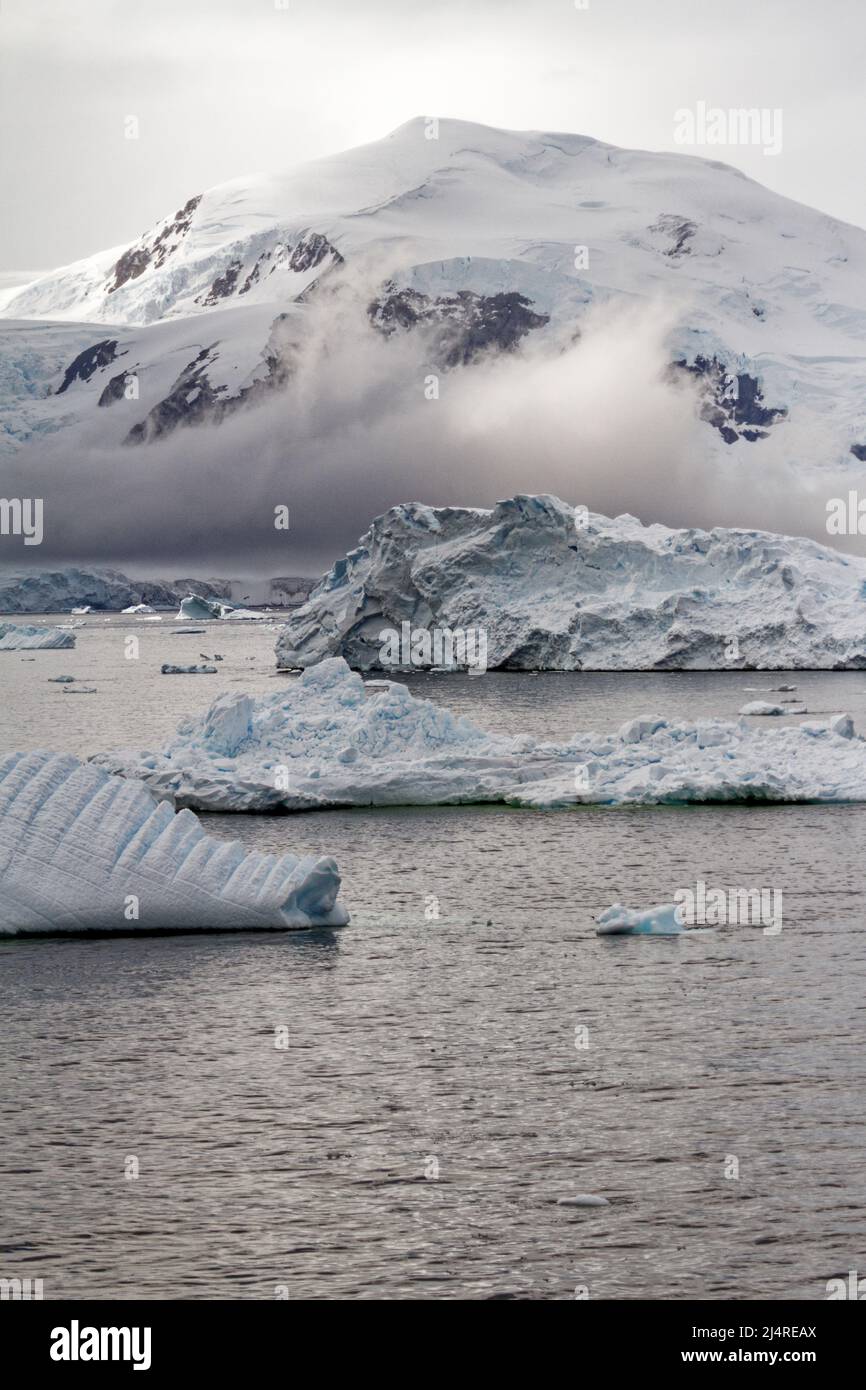 Crociera in Antartide - Penisola Antartica - Arcipelago Palmer. Canale Neumayer. Riscaldamento globale - paesaggio da favola Foto Stock