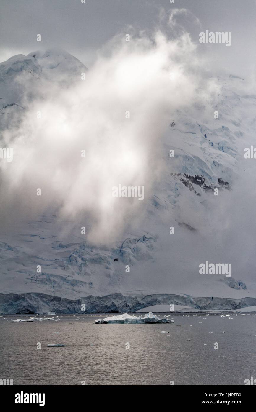 Crociera in Antartide - Penisola Antartica - Arcipelago Palmer. Canale Neumayer. Riscaldamento globale - paesaggio da favola Foto Stock