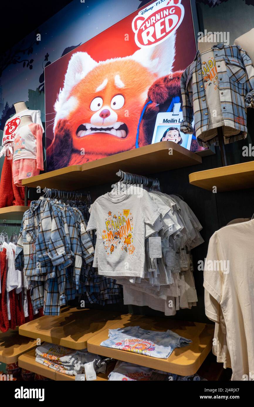 Il negozio Disney si trova a Broadway in Times Square, New York City, USA Foto Stock