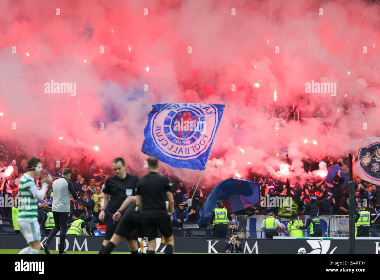 Glasgow, Regno Unito. 17th Apr 2022. Il Celtic FC gioca al Rangers FC nella semifinale della Coppa scozzese. Il vincitore di questa partita va avanti per giocare a Heart of Midlothian nella finale. Credit: Findlay/Alamy Live News Foto Stock