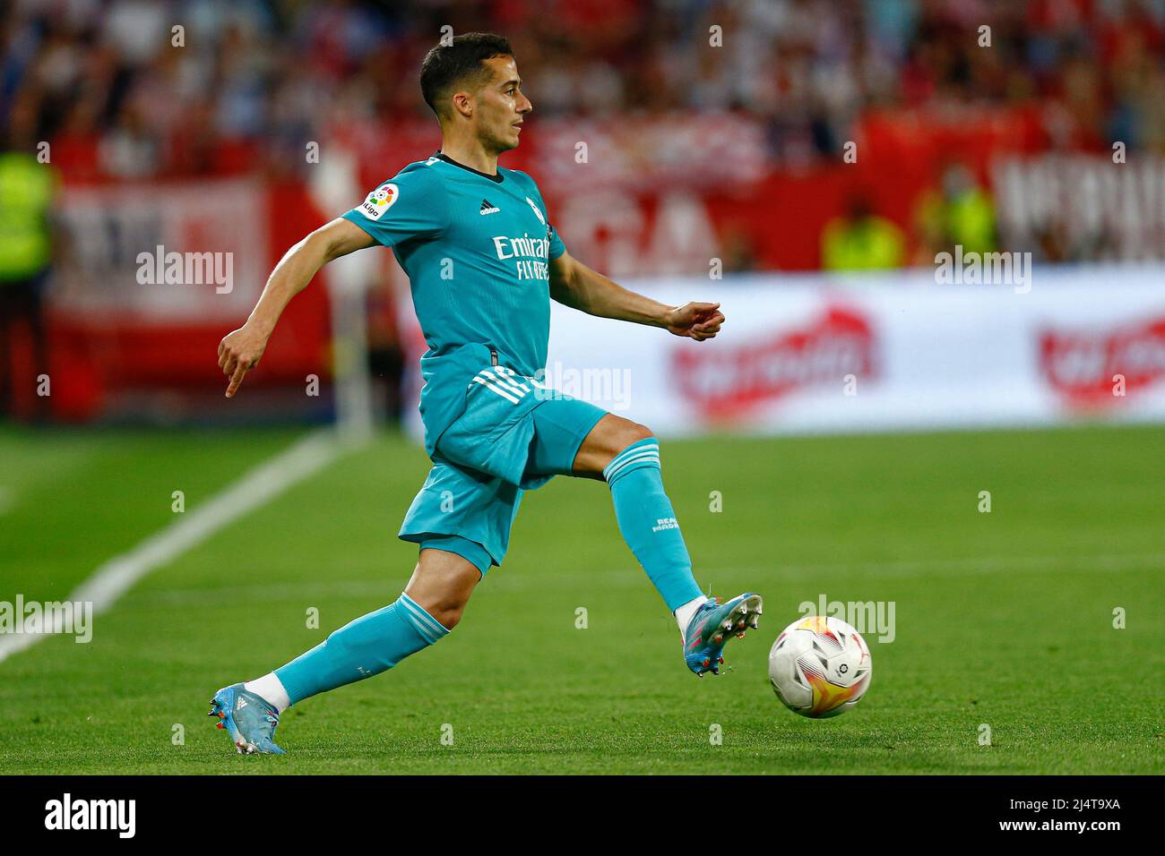 Sevilla, Spagna. 17th Apr 2022. Lucas Vazquez del Real Madrid durante la partita la Liga tra Sevilla FC e Real Madrid disputata allo stadio Sanchez Pizjuan il 17 aprile 2022 a Siviglia, Spagna. (Foto di Antonio Pozo/PRESSINPHOTO) Credit: PRESSINPHOTO SPORTS AGENCY/Alamy Live News Foto Stock