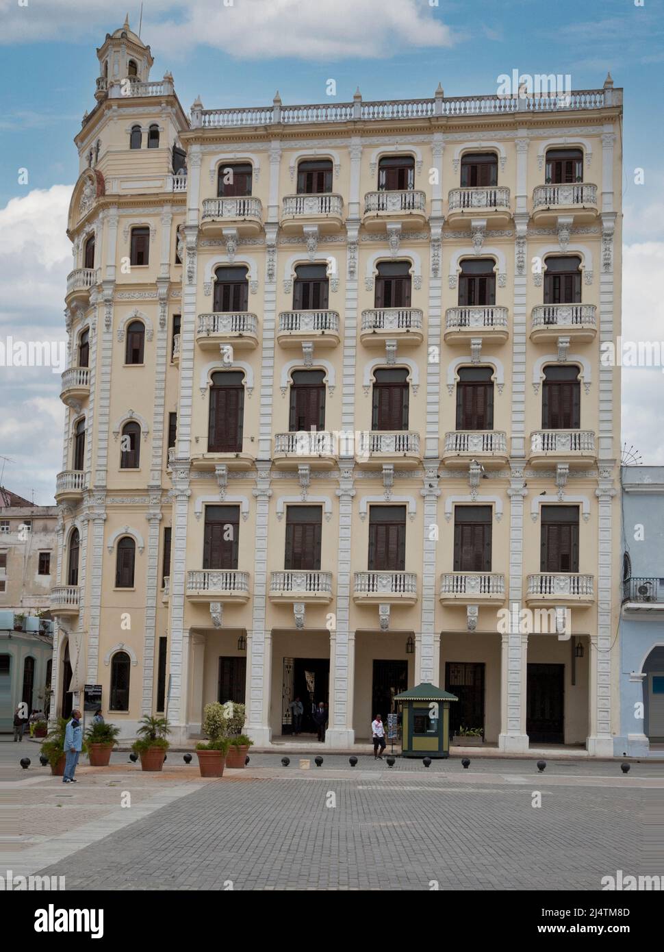 Cuba, l'Avana. Edificio in Plaza Vieja. Camera Obscura sul piano superiore. Foto Stock