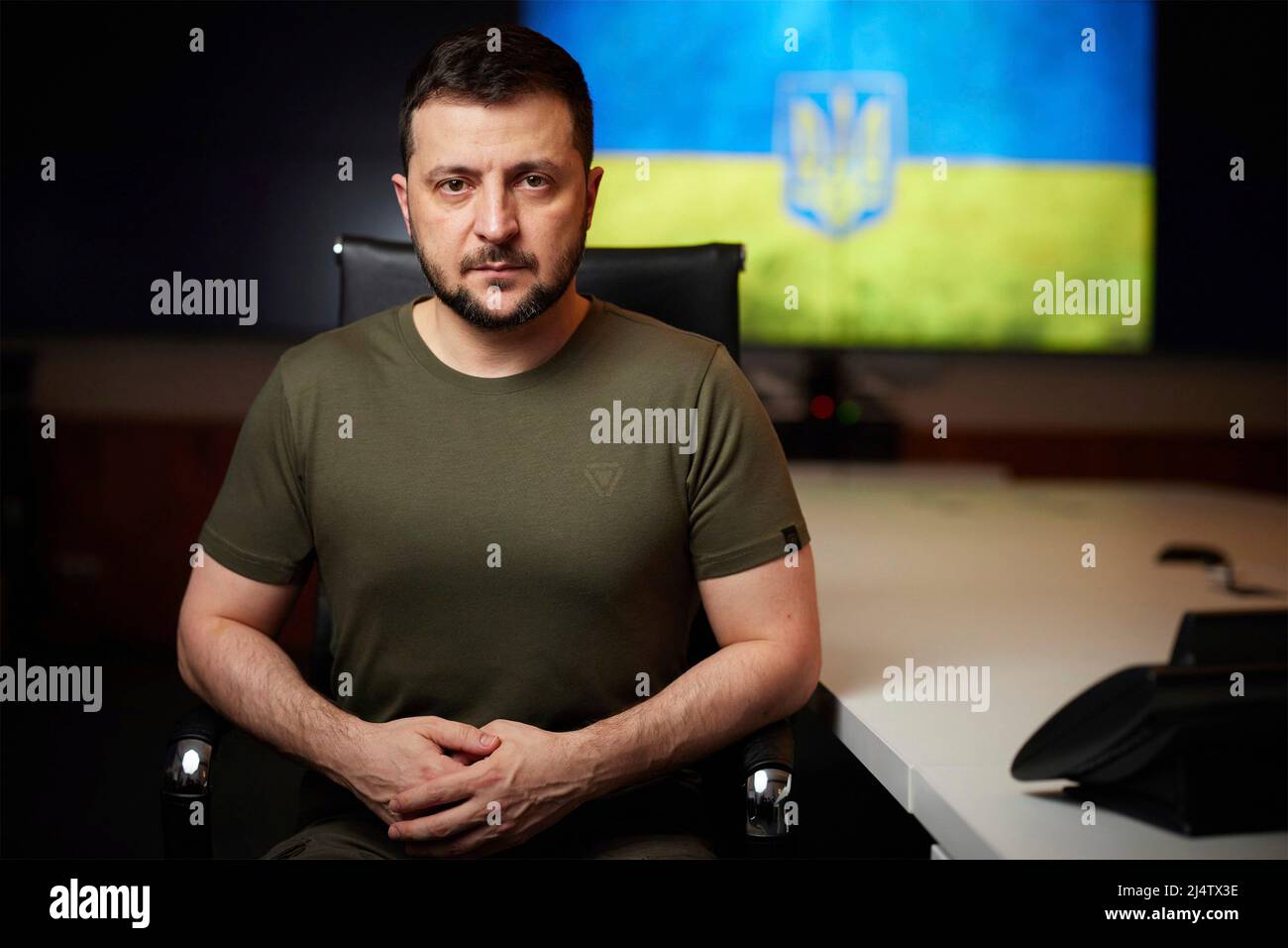 Kiev, Ucraina. 15th Apr 2022. Il presidente ucraino Volodymyr Zelenskyy, consegna un discorso sull'invasione russa, il 15 aprile 2022 a Kiev, Ucraina. Credit: Ukraine Presidency/Ukraine Presidency/Alamy Live News Foto Stock