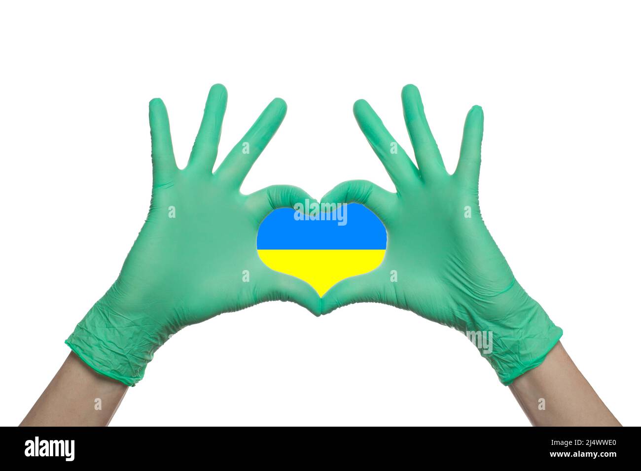Salva Ucraina. Il medico ha le mani in guanti medici verdi che mostrano il cuore isolato su sfondo bianco Foto Stock