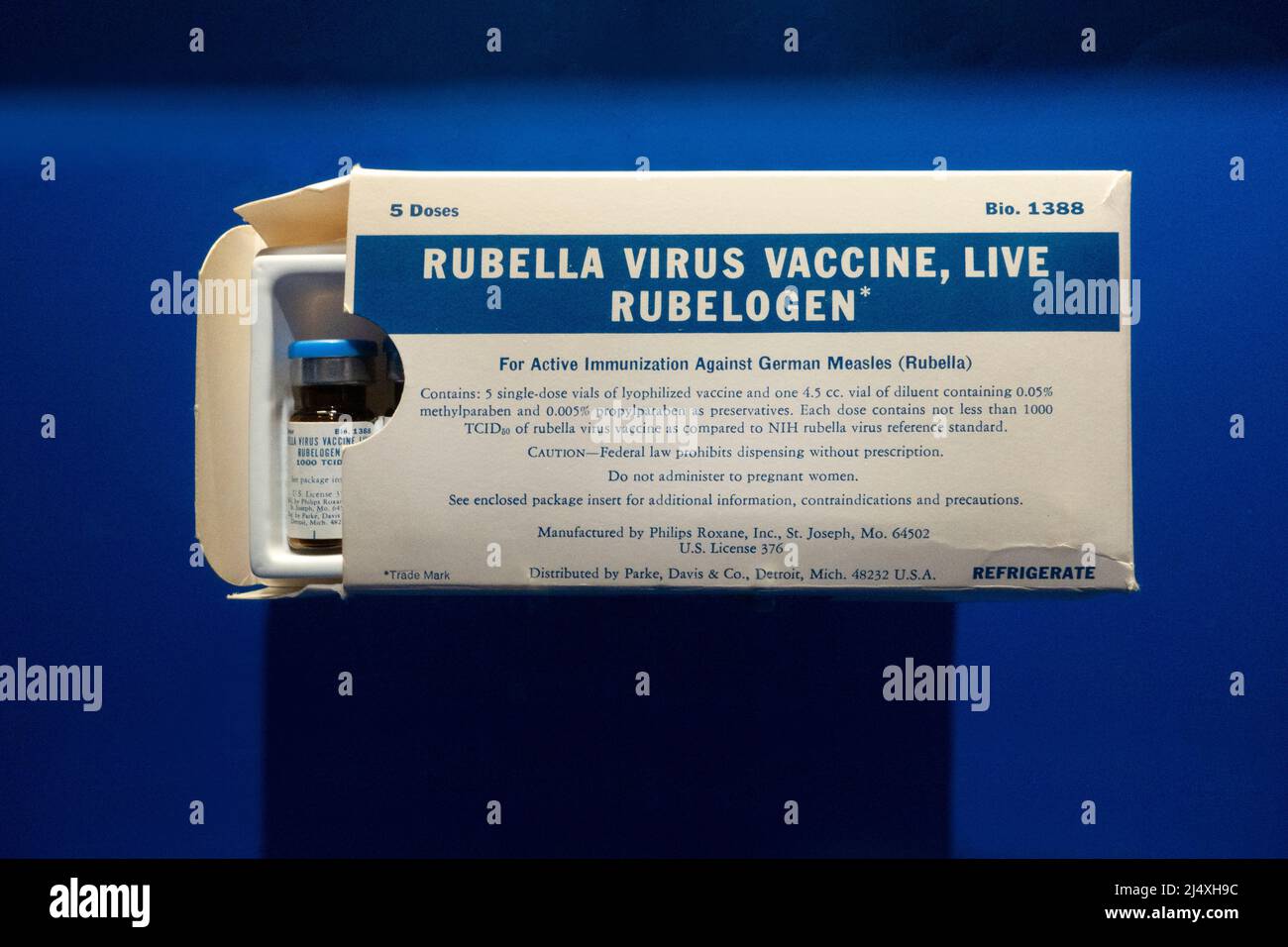Vaccini di medicina sanitaria Rubella Virus Vaccine vive Rubelogen prodotto da Phillips Roxane Labs fiale Foto Stock