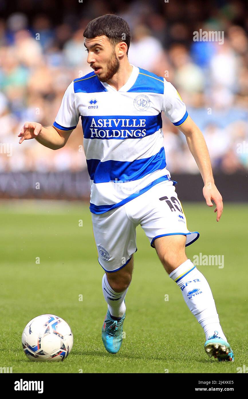 Londra, Regno Unito. 18th Apr 2022. Ilias Chair of Queens Park Rangers in azione durante il gioco. EFL Skybet Championship match, Queens Park Rangers / Derby County al Kiyan Prince Foundation Stadium, Loftus Road a Londra lunedì 18th aprile 2022. Questa immagine può essere utilizzata solo per scopi editoriali. Solo per uso editoriale, licenza richiesta per uso commerciale. Nessun uso in scommesse, giochi o un singolo club/campionato/player pubblicazioni. pic di Steffan Bowen/Andrew Orchard sport fotografia/Alamy Live news credito: Andrew Orchard sport fotografia/Alamy Live News Foto Stock