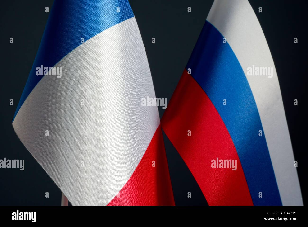 Bandiere di Francia e Russia. Concetto di relazione politica. Foto Stock