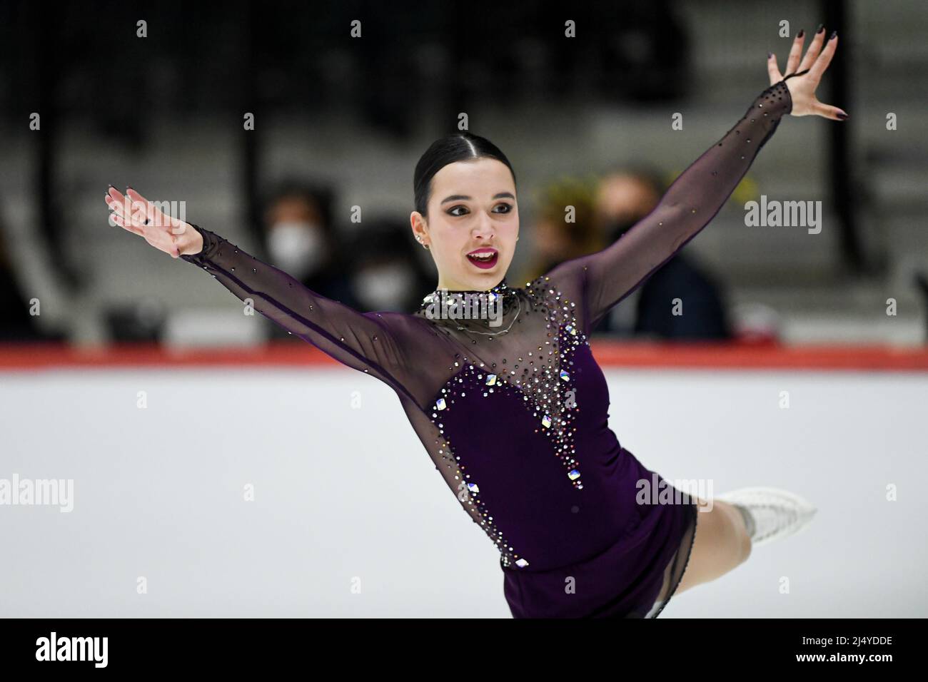 Lia PEREIRA (CAN), durante lo Skating libero delle donne, al campionato di skating di figura Junior del mondo ISU 2022, alla sala di ghiaccio di Tondiraba, il 17 aprile 2022 a Tallinn, Estonia. Credit: Raniero Corbelletti/AFLO/Alamy Live News Foto Stock