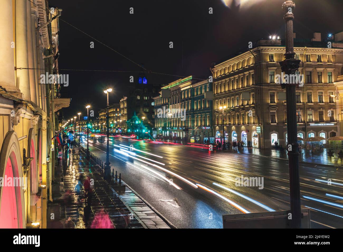 Traffico di trasporto Timelapse Nevsky Prospect strada fotografica notturna Foto Stock