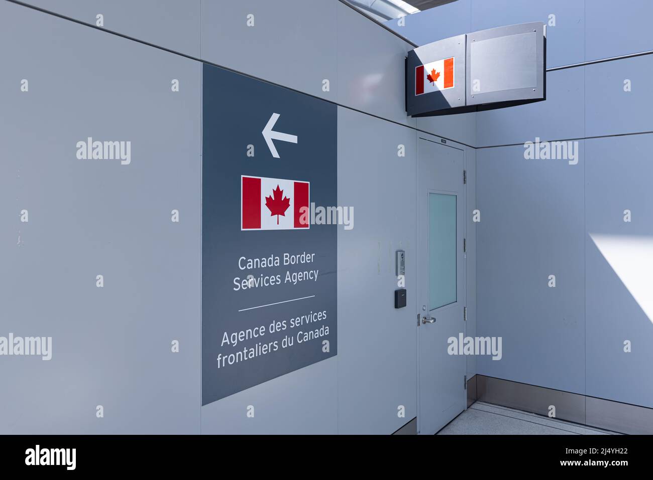 Toronto, Canada, 27 marzo, 2021: Canada Border Services Agency CBSA uffici a Toronto Pearson aeroporto che fornisce la sicurezza delle frontiere e la pubblica sicurezza per il governo canadese Foto Stock