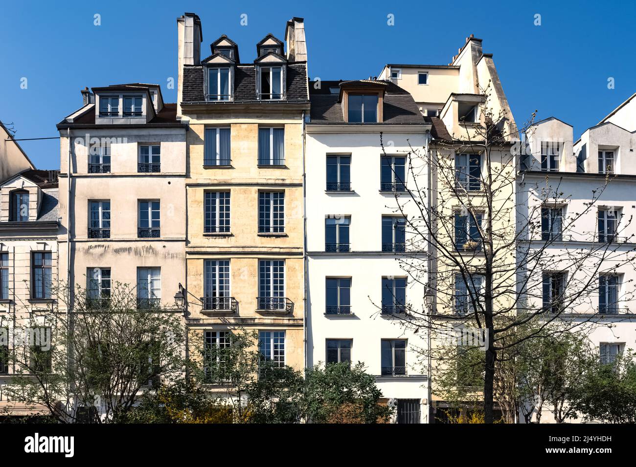 Parigi, facciata parigina di lusso nel 6e circondario, un quartiere chic nel centro Foto Stock