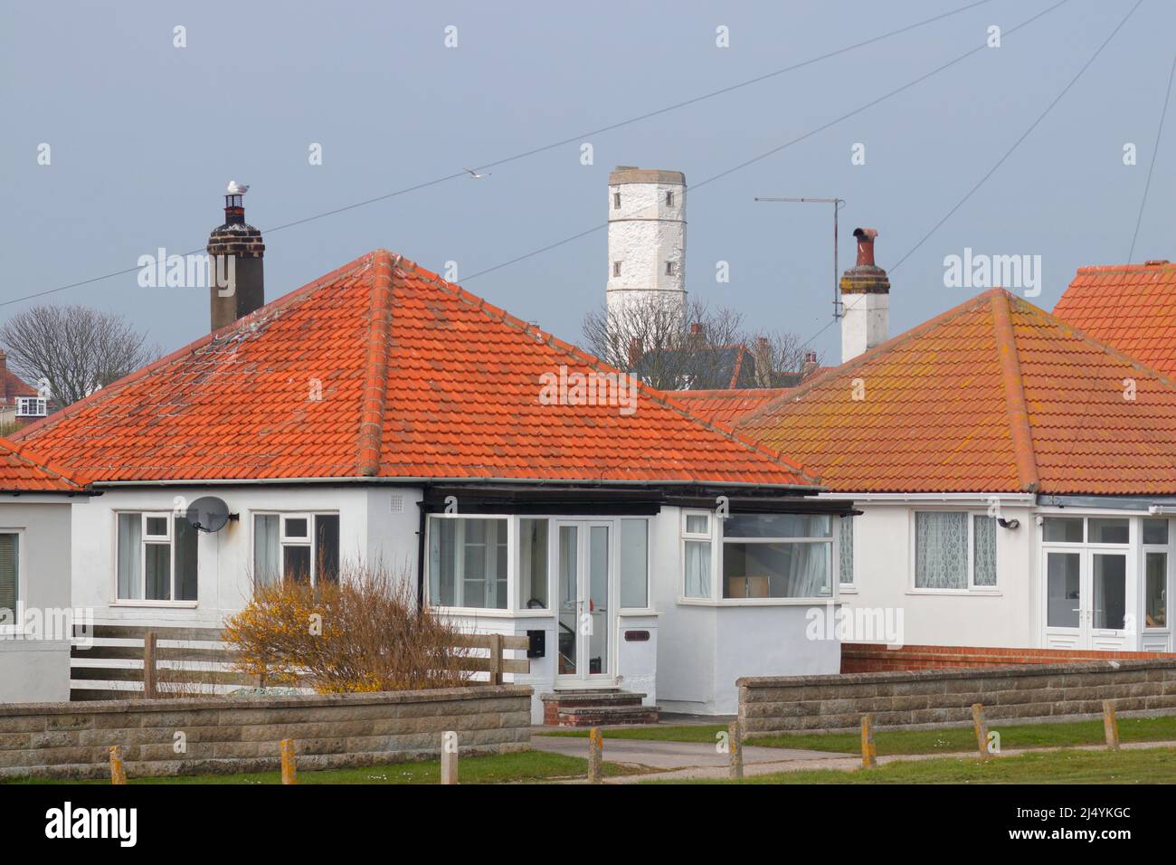 Una vista del Faro del Vecchio Flamborough fatto di gesso ed è uno dei più antichi del suo genere e in condizioni preservate Foto Stock