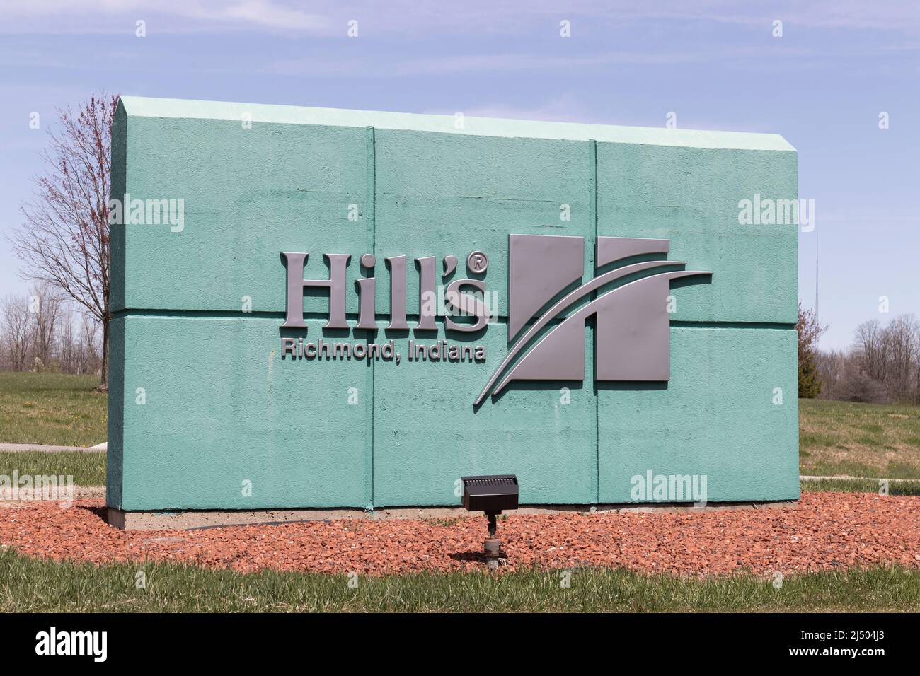 Richmond - Circa Aprile 2022: Hill's PET Nutrition Plant. Hill's PET Nutrition sviluppa e produce nutrizione per animali da compagnia. Foto Stock