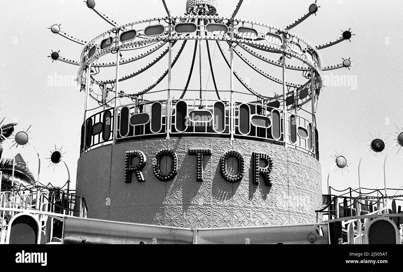 Giro sul rotore al parco divertimenti Pike a Long Beach, California. Foto Stock