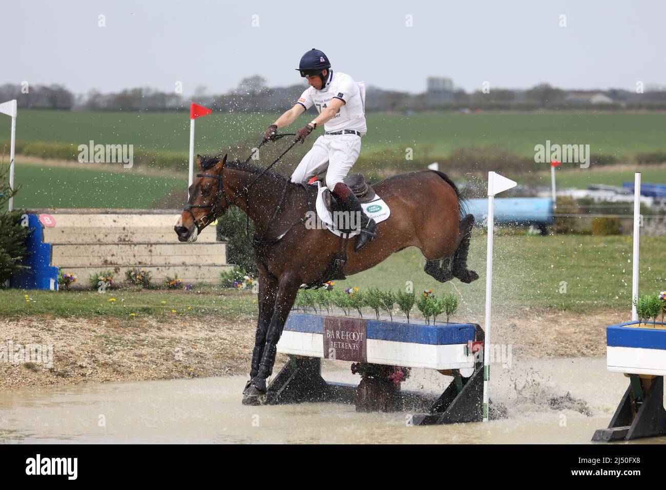 Burnham Market, Regno Unito. 15th Apr 2022. Harry Meade on et Hop Du Matz compete nei Barefoot Retreats Burnham Market International Horse Trials al Burnham Market, Norfolk, Regno Unito, il 15 aprile 2022. Credit: Paul Marriott/Alamy Live News Foto Stock