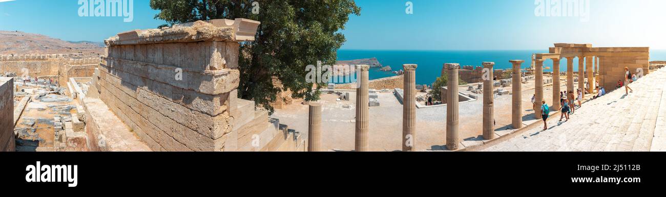 Acropoli nella città di Lindos, isola di Rodi, Grecia Foto Stock