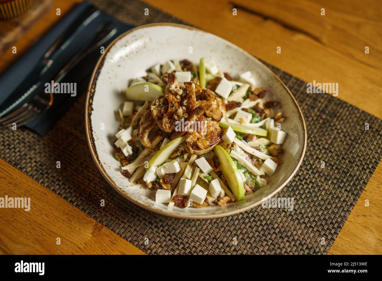 Immagine ravvicinata del pasto di ghanoush servito su piatto. Foto Stock