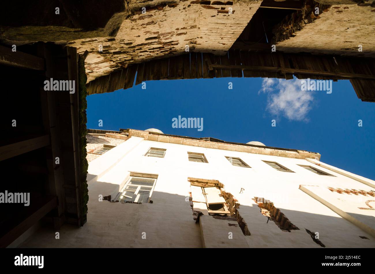 Corridoio stretto nella fortezza. Via medievale Foto Stock