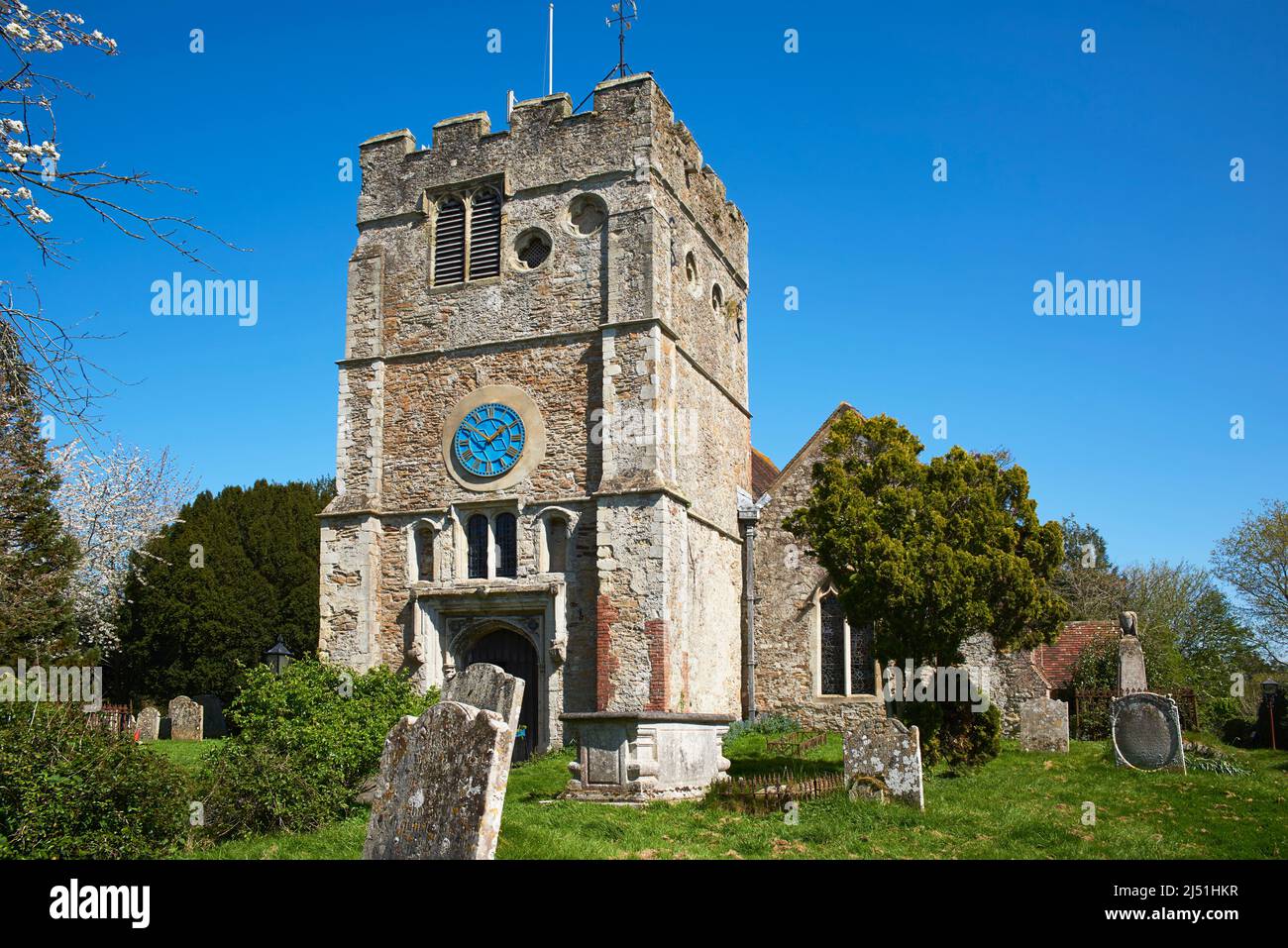 Chiesa di San Pietro e San Paolo del 13th secolo, Appledore, Kent, Inghilterra sudorientale Foto Stock