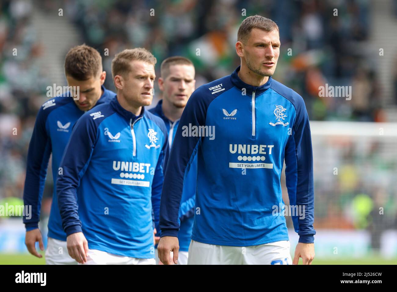 Borna Barisic, suonando con Rangers FC, Glasgow, allenarsi e riscaldarsi a Hampden Park, Glasgow, Scozia, Regno Unito Foto Stock
