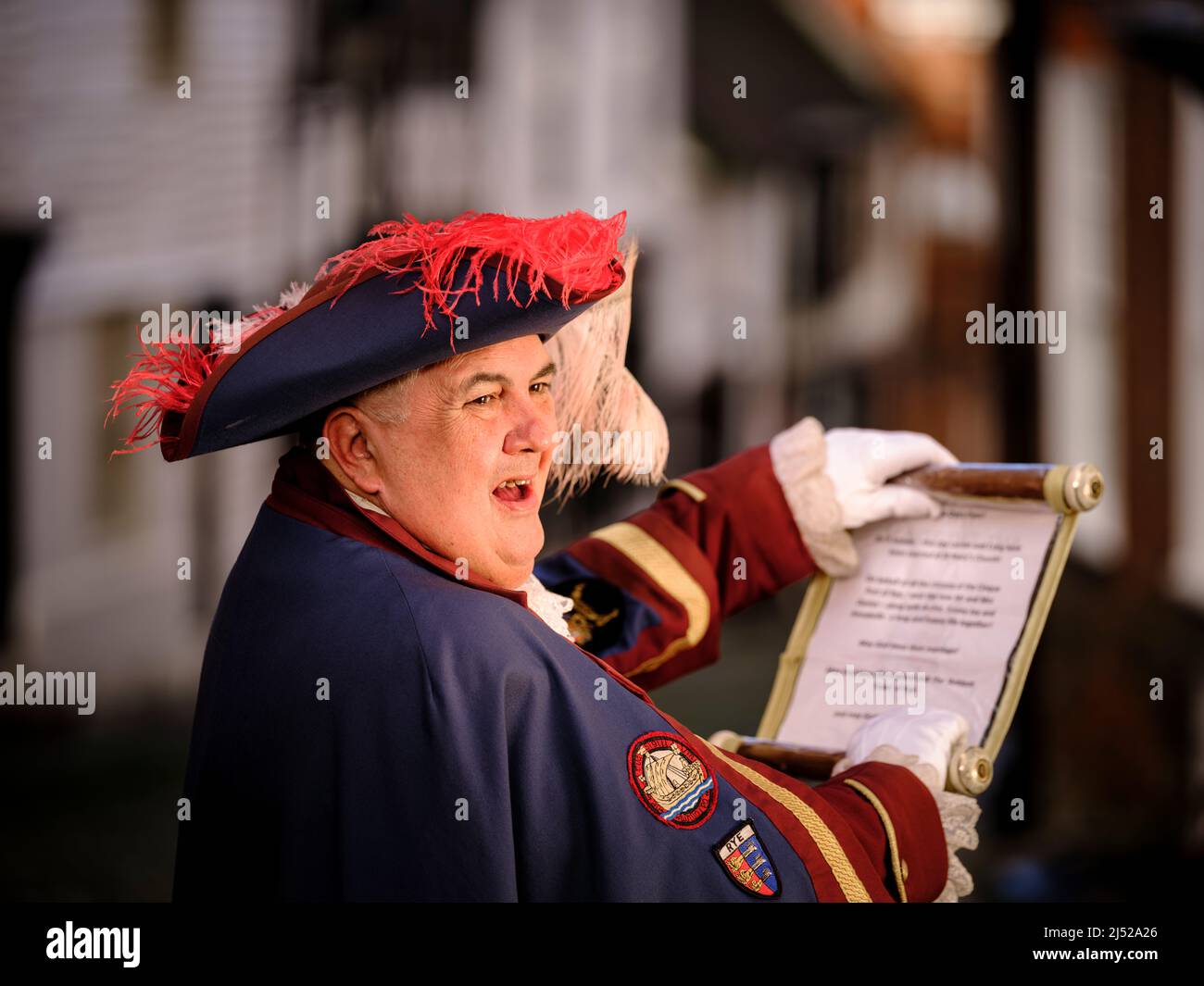 Solo per uso editoriale - Città Crier Paul Goring di Rye in East Sussex. Foto di Jim Holden Foto Stock